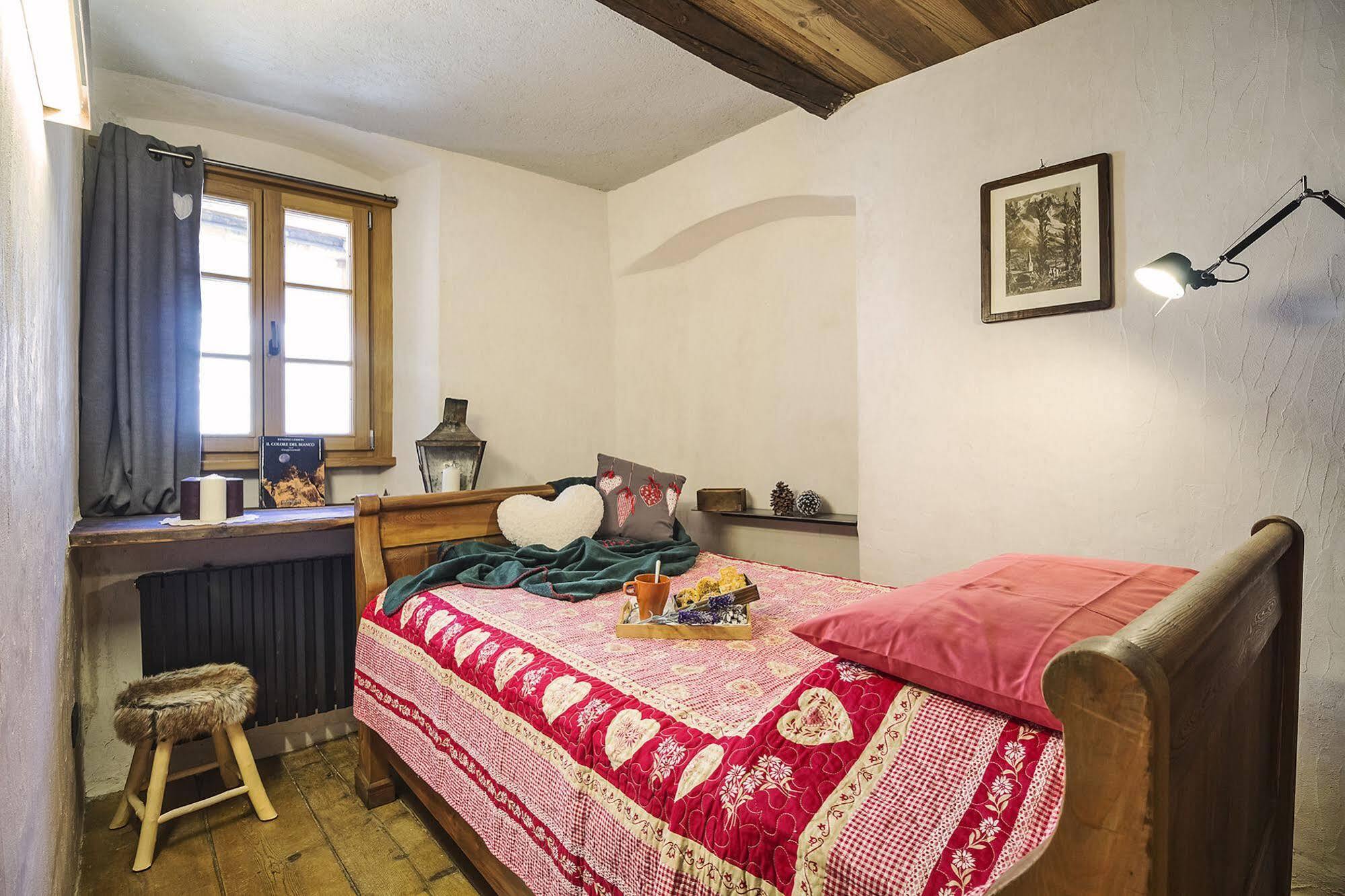 Maison La Saxe Courmayeur Extérieur photo