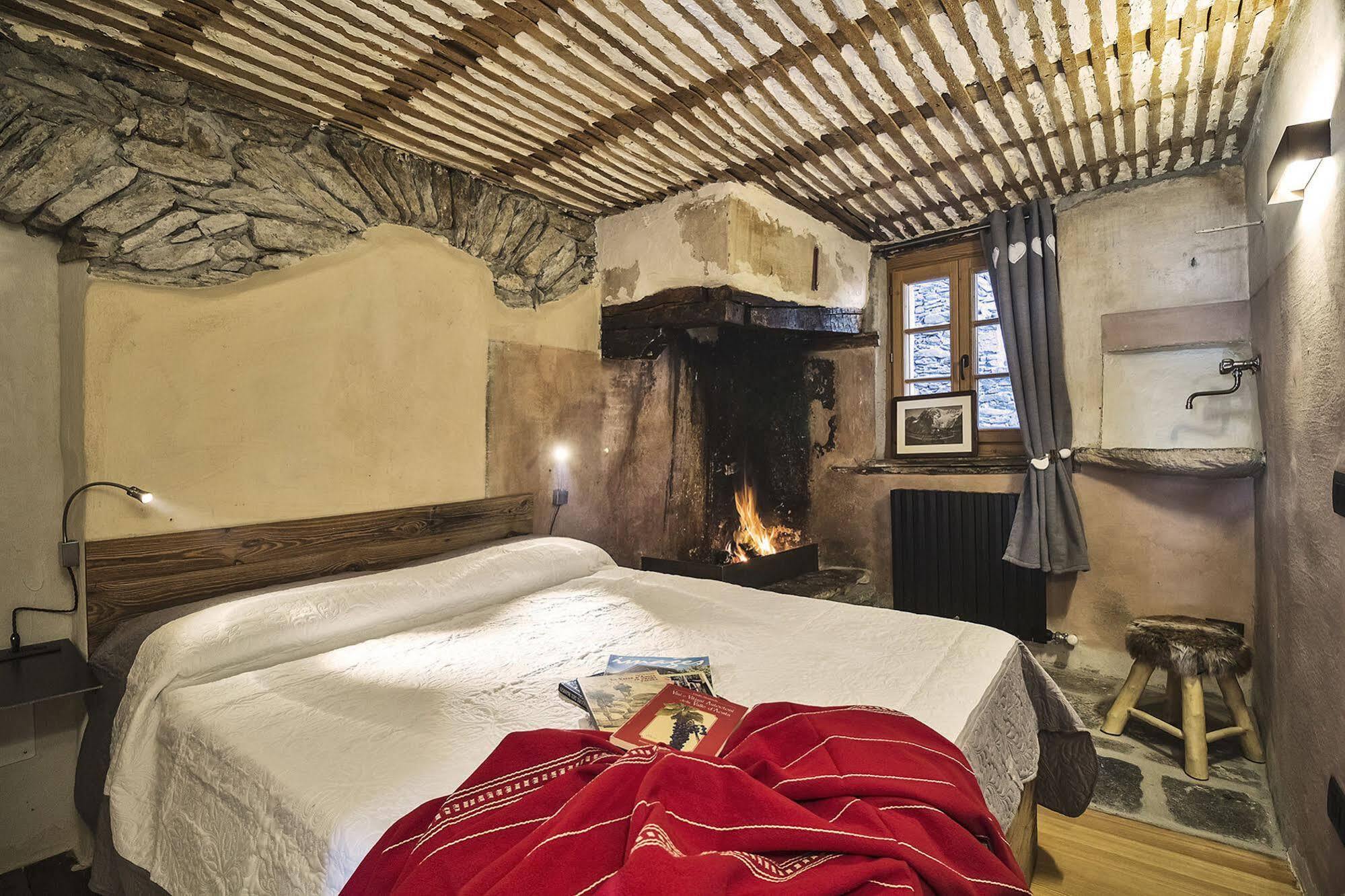 Maison La Saxe Courmayeur Extérieur photo