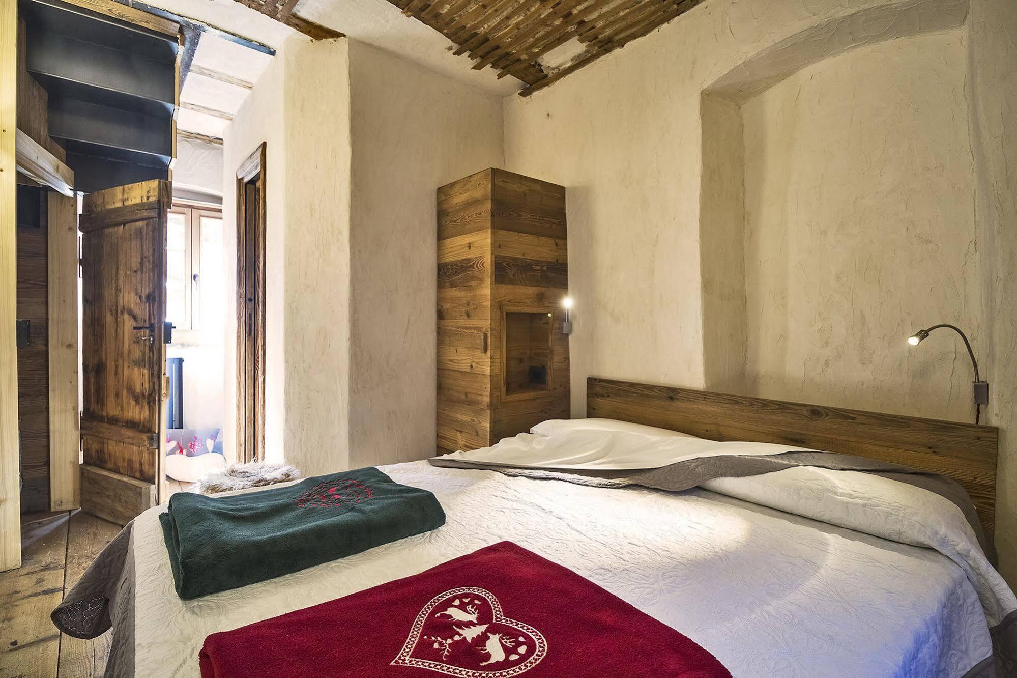 Maison La Saxe Courmayeur Extérieur photo