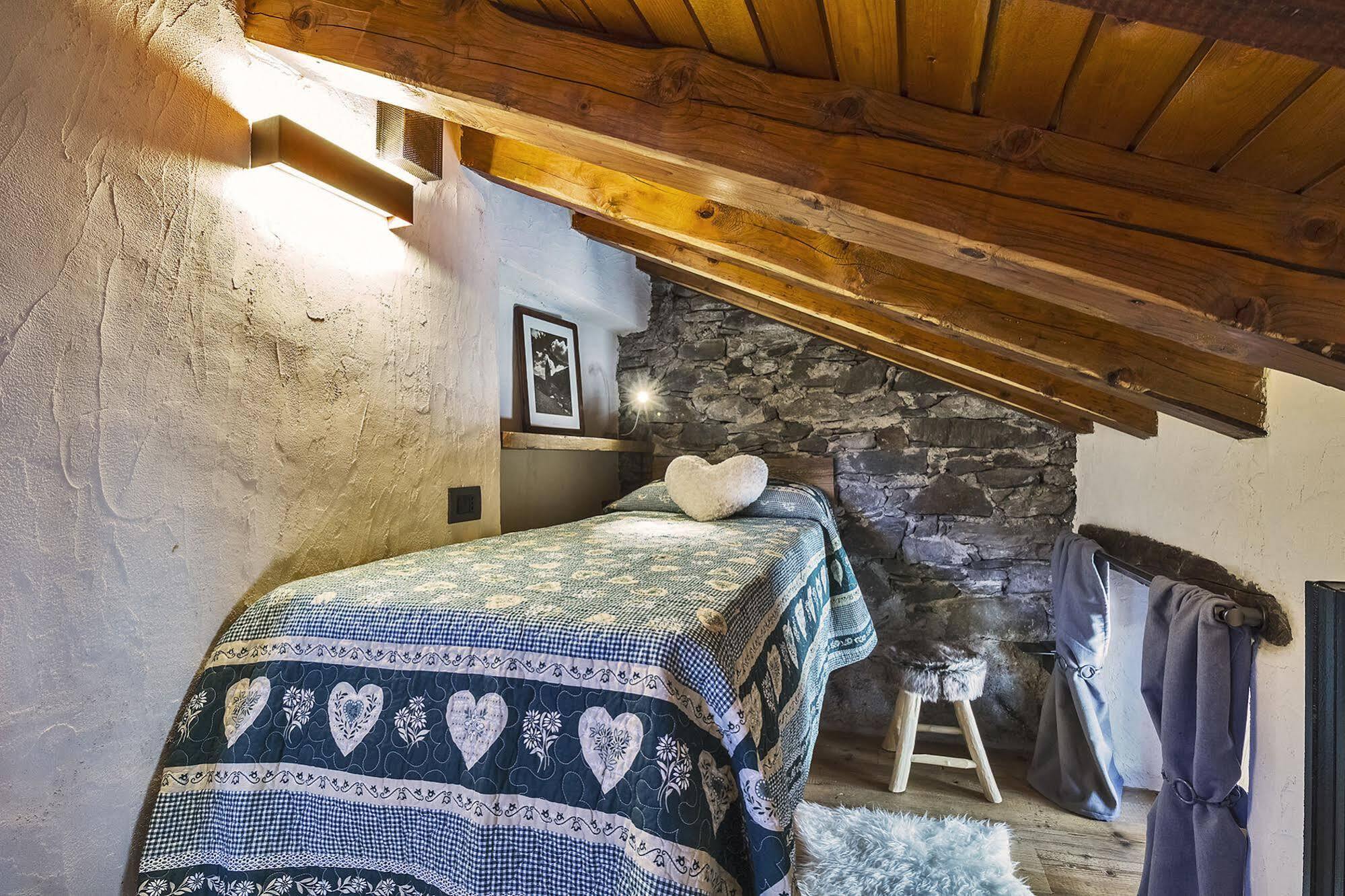Maison La Saxe Courmayeur Extérieur photo